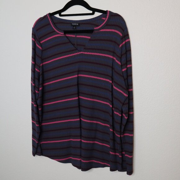 Torrid Long Sleeve - Picture 1 of 3